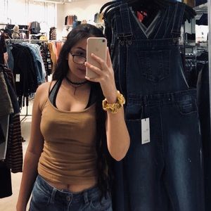 Meet your Posher, Alejandra